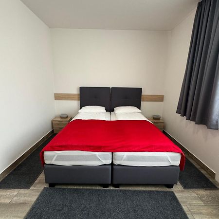 Apartments R Sport Boutique SJJ Esterno foto